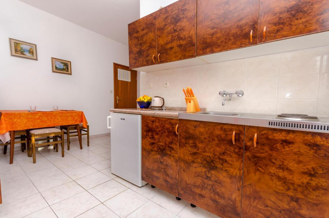 Apartments Tomislav Трогир Екстериор снимка