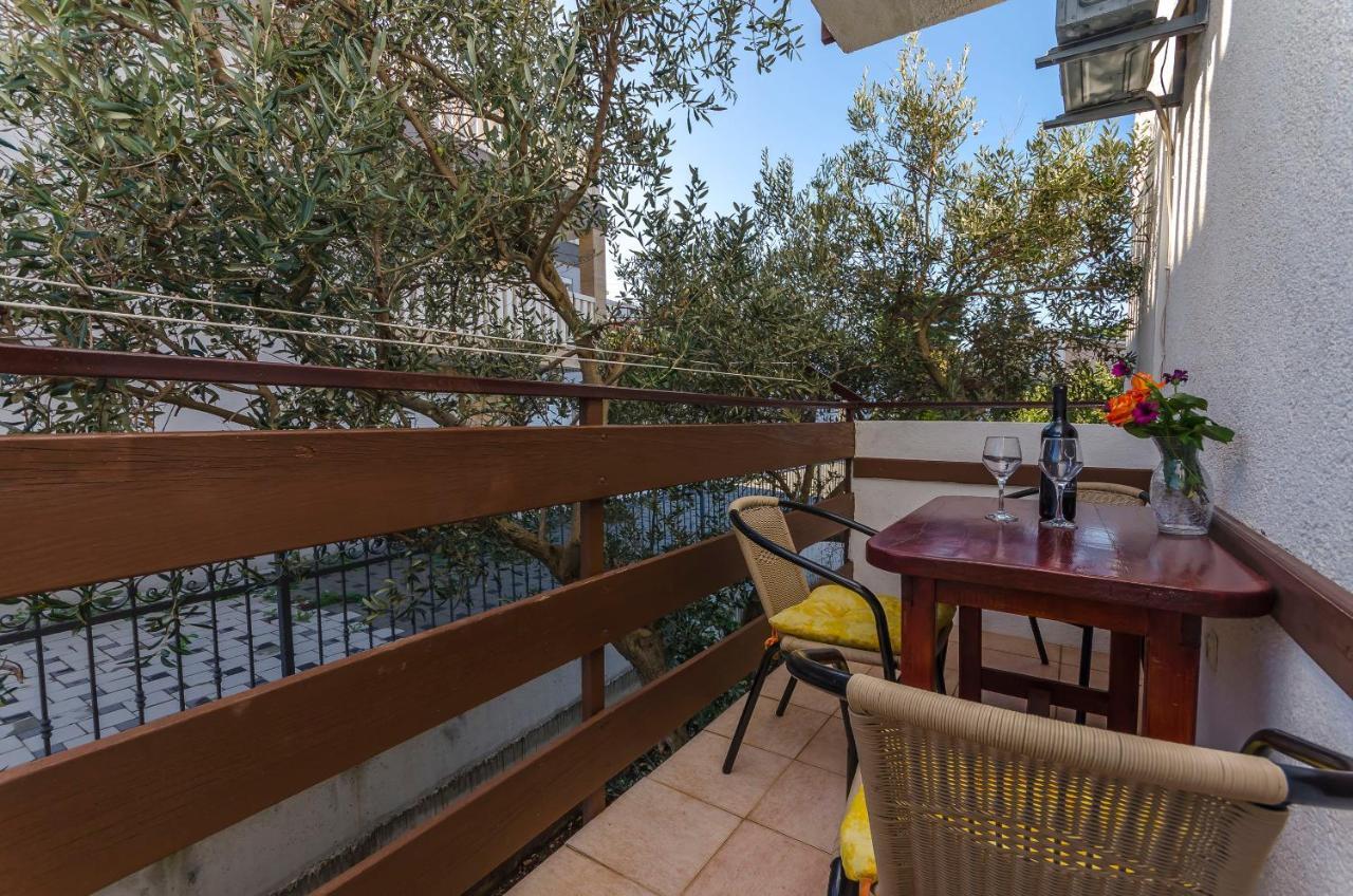 Apartments Tomislav Трогир Екстериор снимка