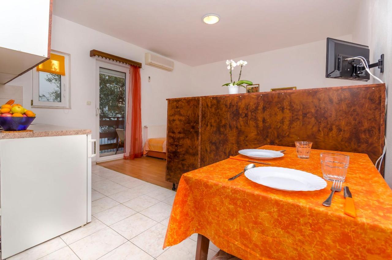 Apartments Tomislav Трогир Екстериор снимка