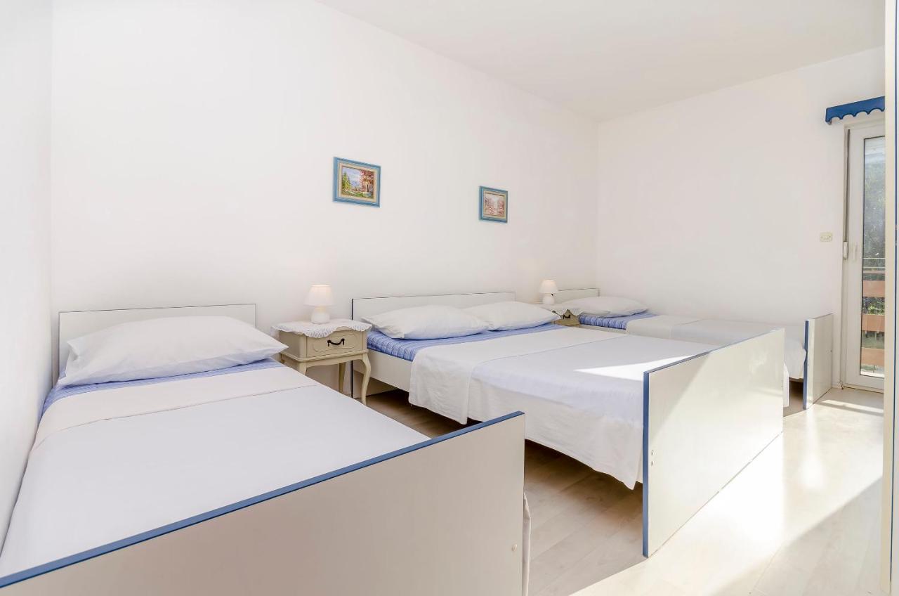 Apartments Tomislav Трогир Екстериор снимка