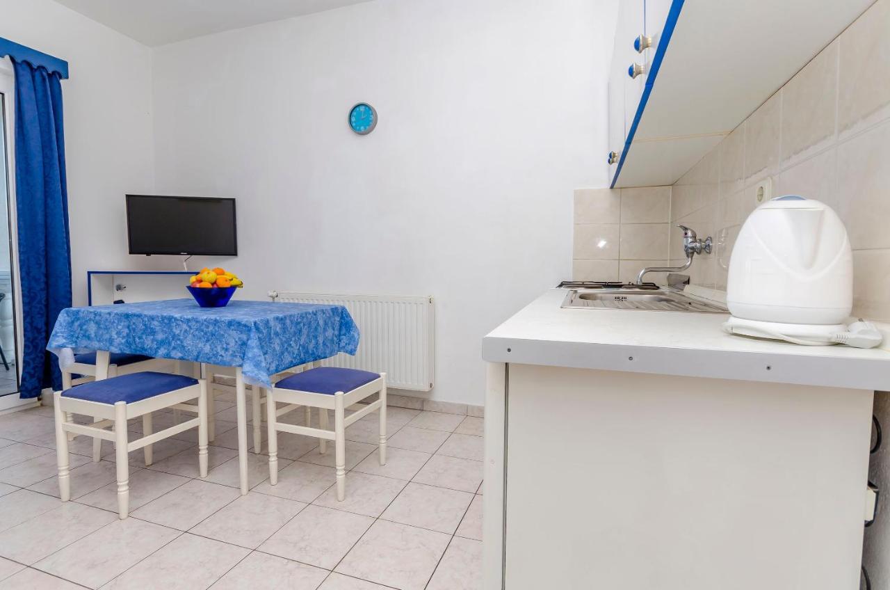 Apartments Tomislav Трогир Екстериор снимка