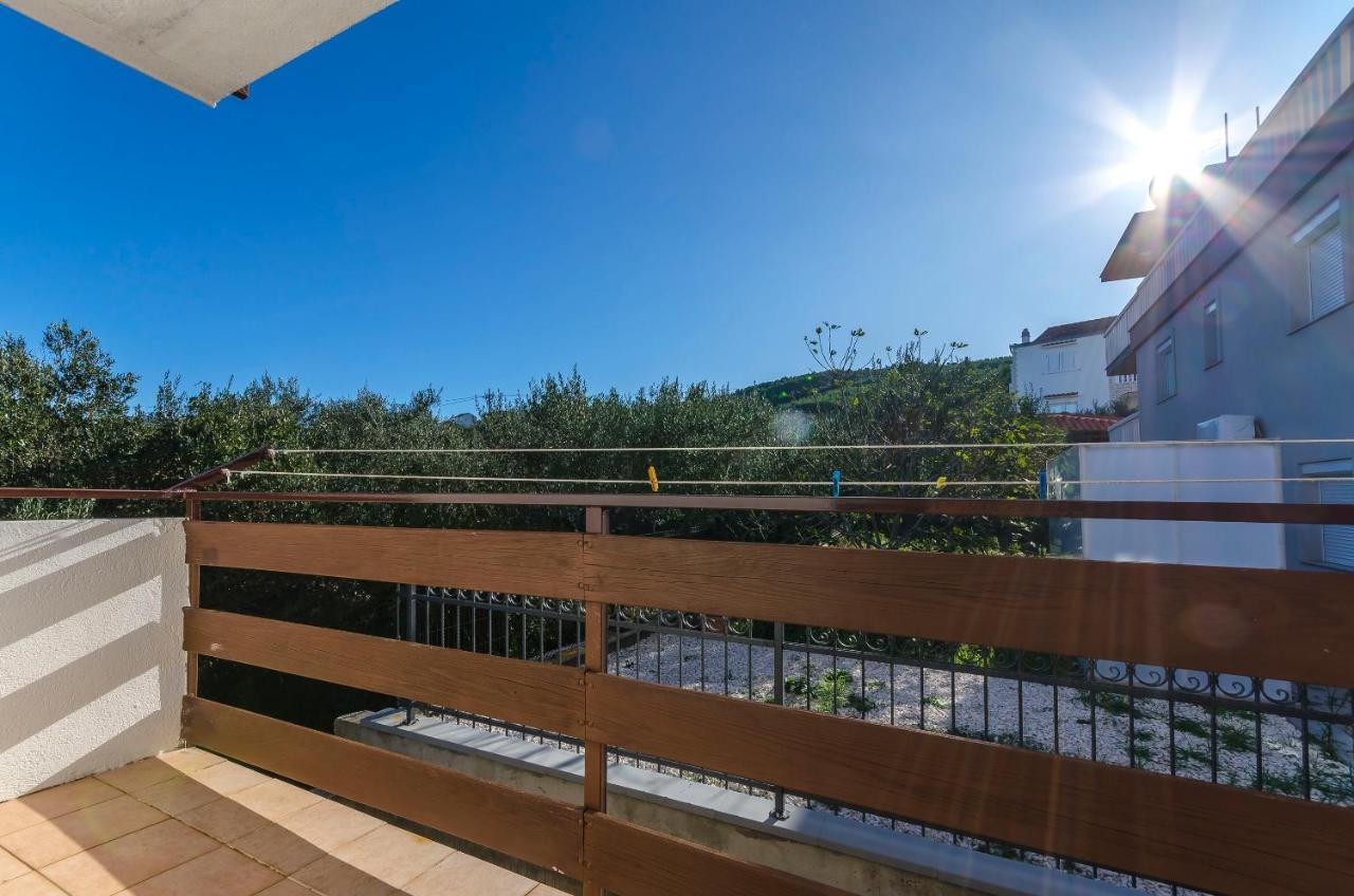 Apartments Tomislav Трогир Екстериор снимка