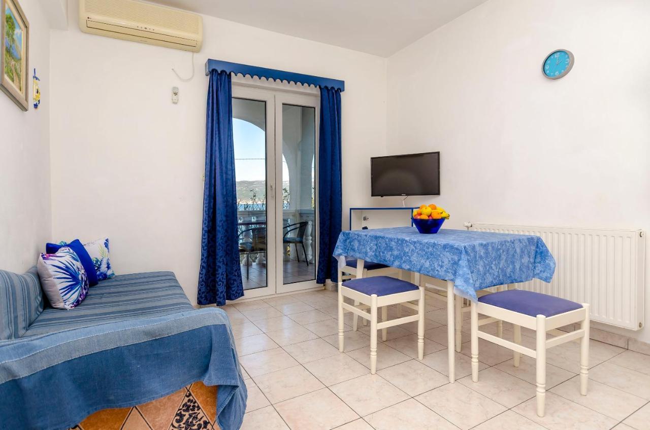Apartments Tomislav Трогир Екстериор снимка