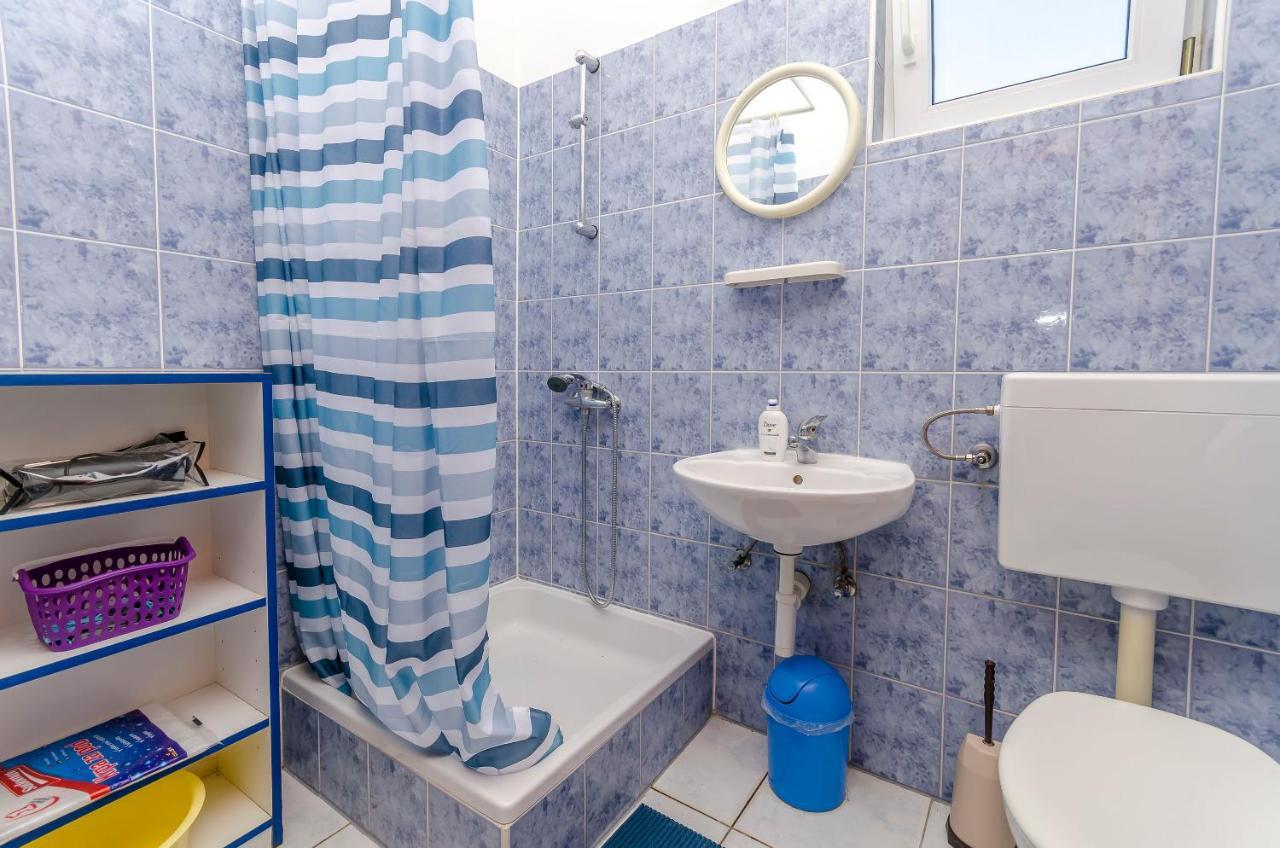Apartments Tomislav Трогир Екстериор снимка