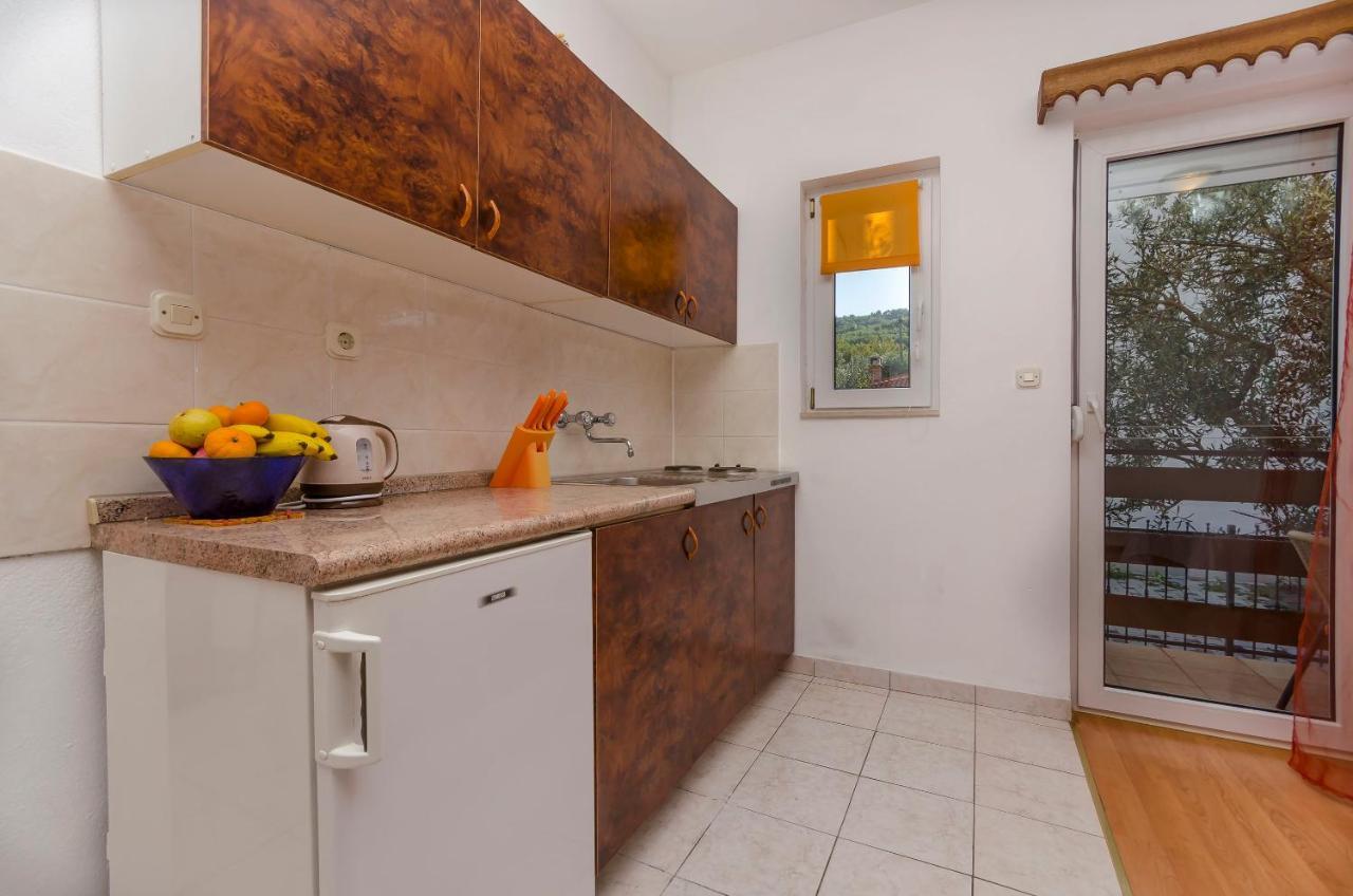 Apartments Tomislav Трогир Екстериор снимка