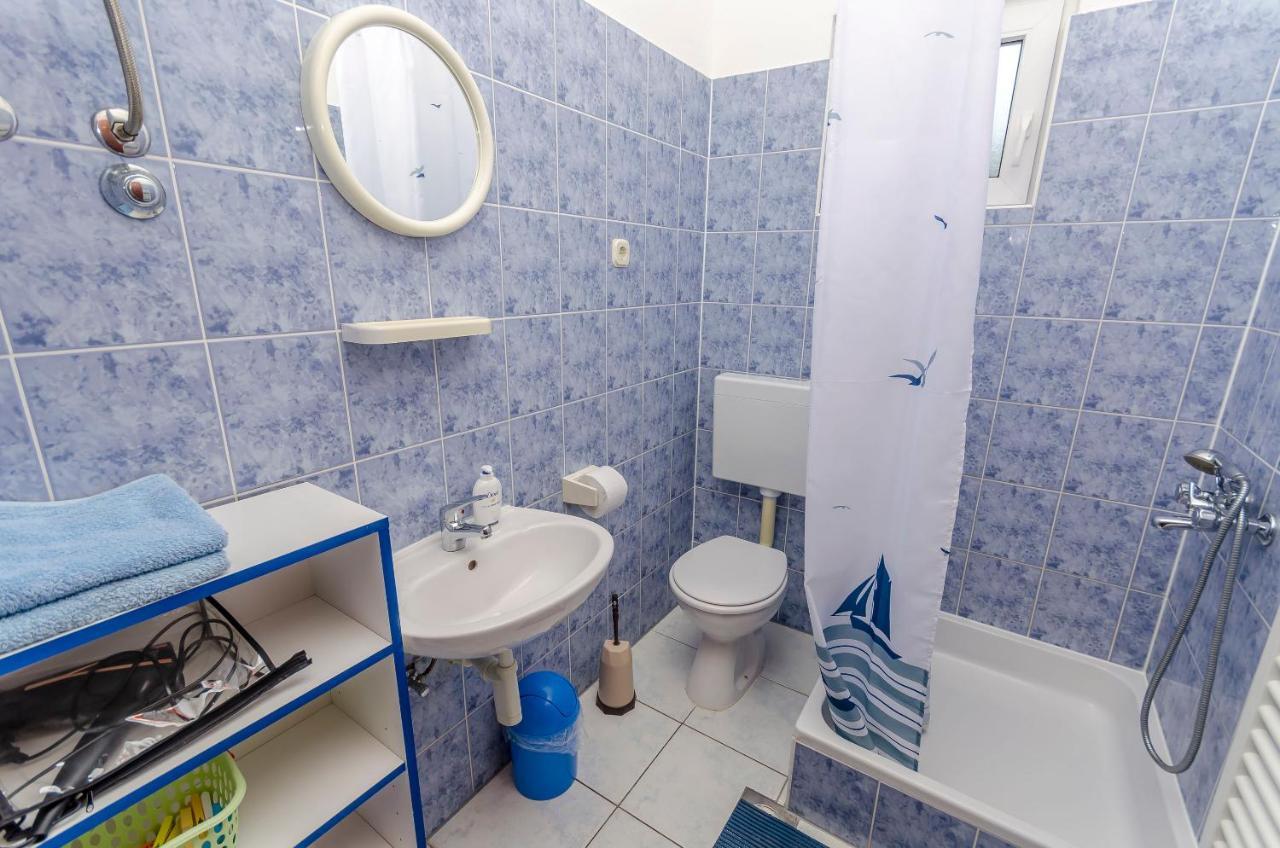Apartments Tomislav Трогир Екстериор снимка